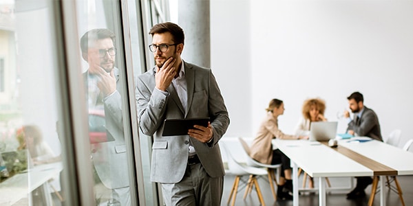 What causes ear and jaw pain?